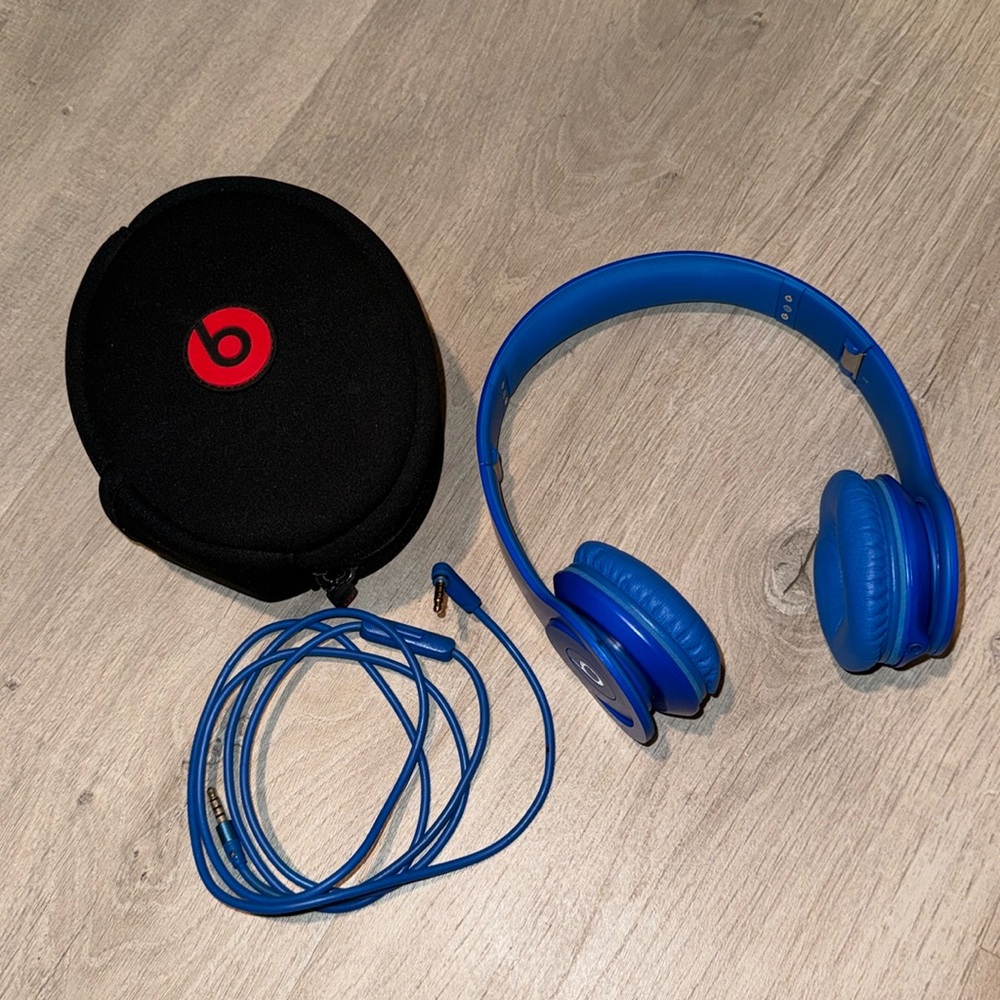 Beats by Dr. Dre SOLO HD blue